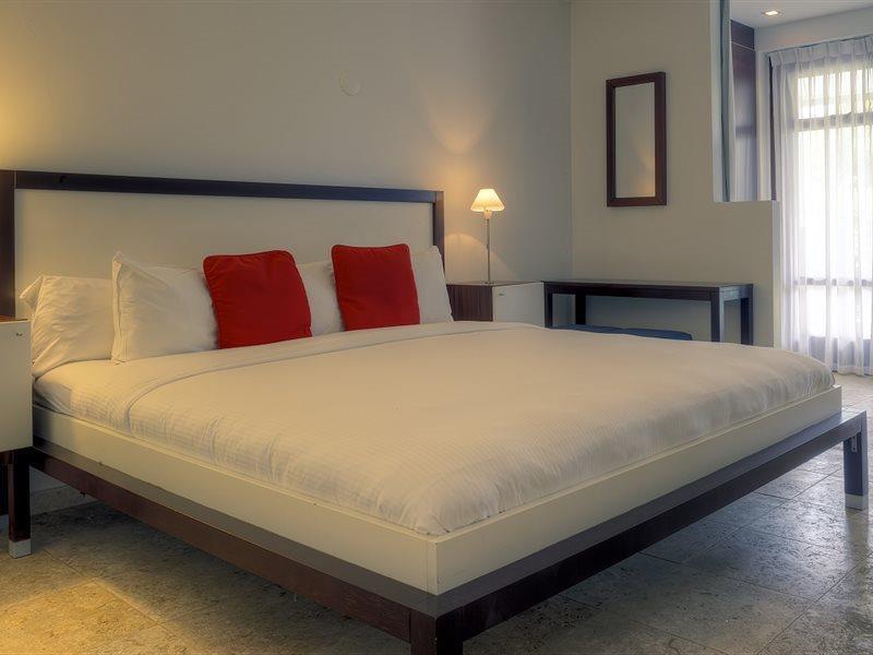 Floris Suite Hotel - Spa & Beach Club - Adults Only Piscadera Bay Екстер'єр фото