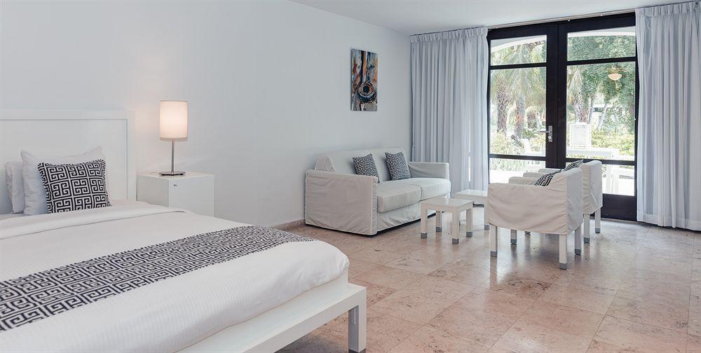 Floris Suite Hotel - Spa & Beach Club - Adults Only Piscadera Bay Екстер'єр фото