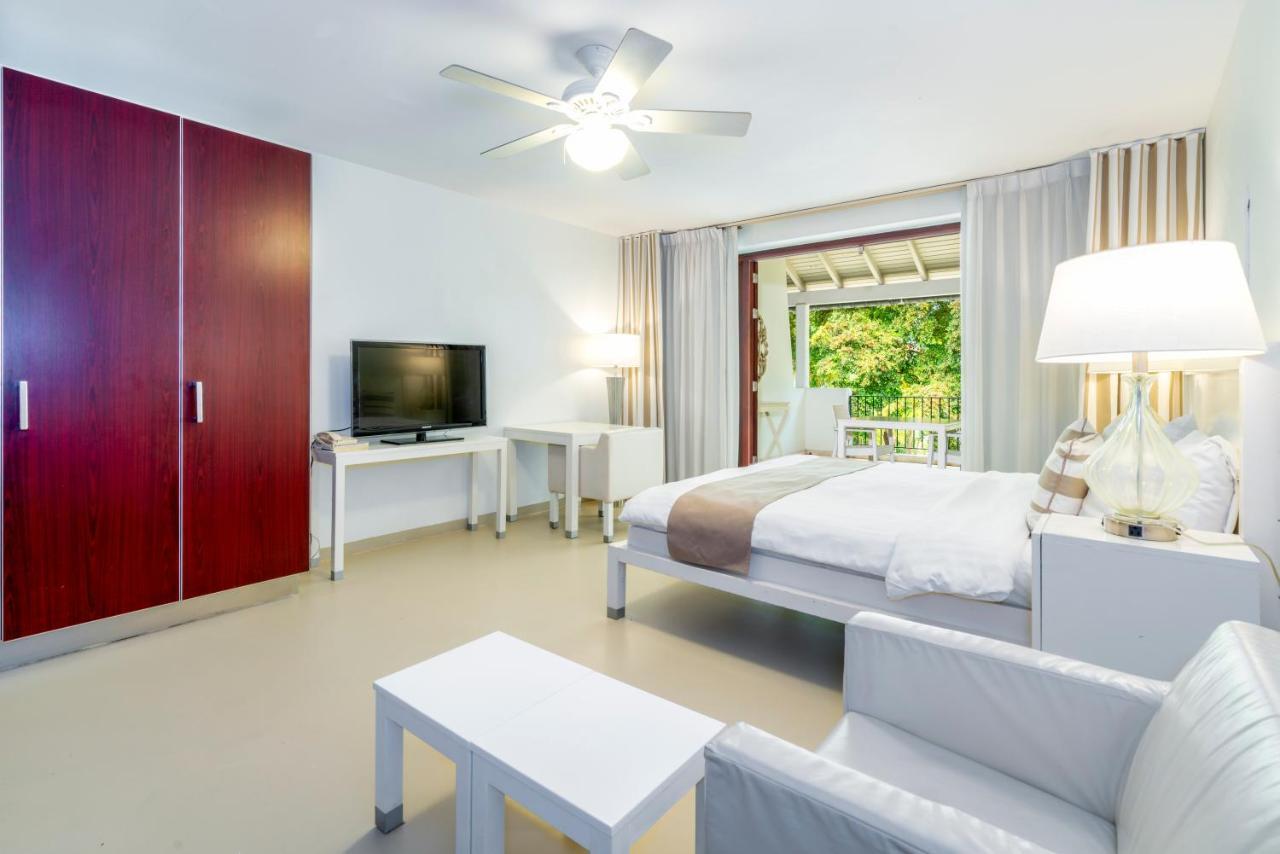 Floris Suite Hotel - Spa & Beach Club - Adults Only Piscadera Bay Екстер'єр фото
